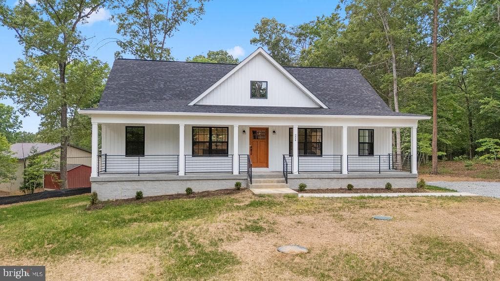 224 Edgewood Drive, Mineral