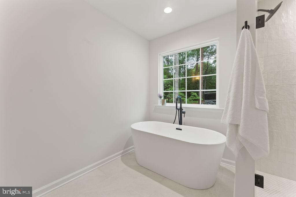 224 Edgewood Drive photo 22