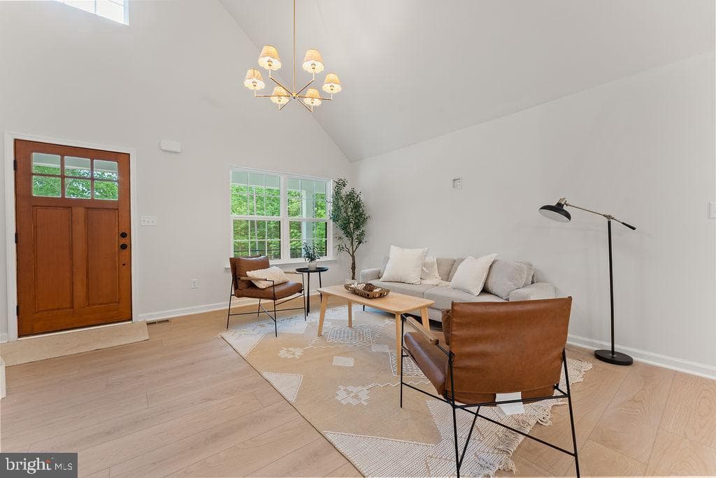 224 Edgewood Drive photo 4