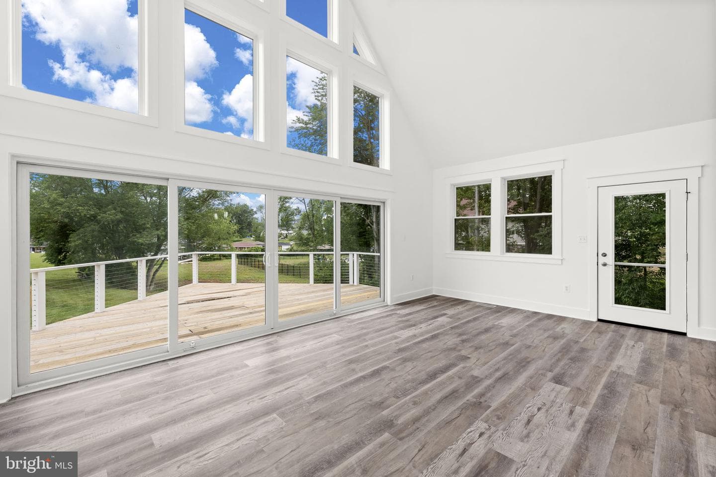 154 Waterview Drive photo 10