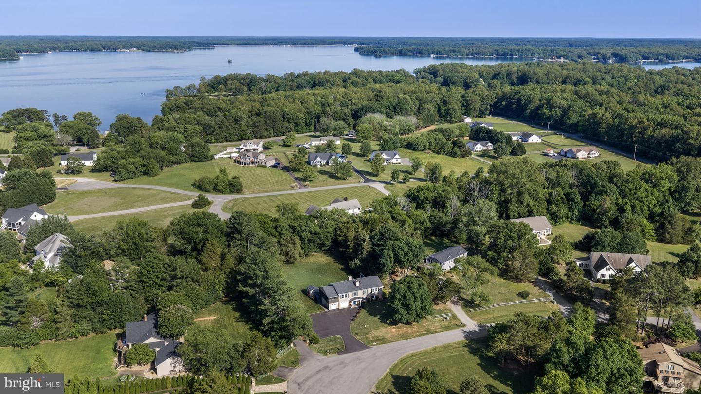 156 Scarlet O'hara Court photo 63