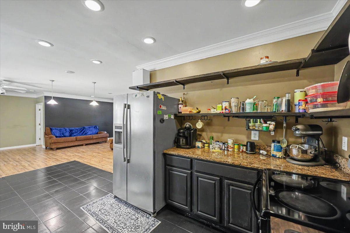2348 Lindsay Road photo 10