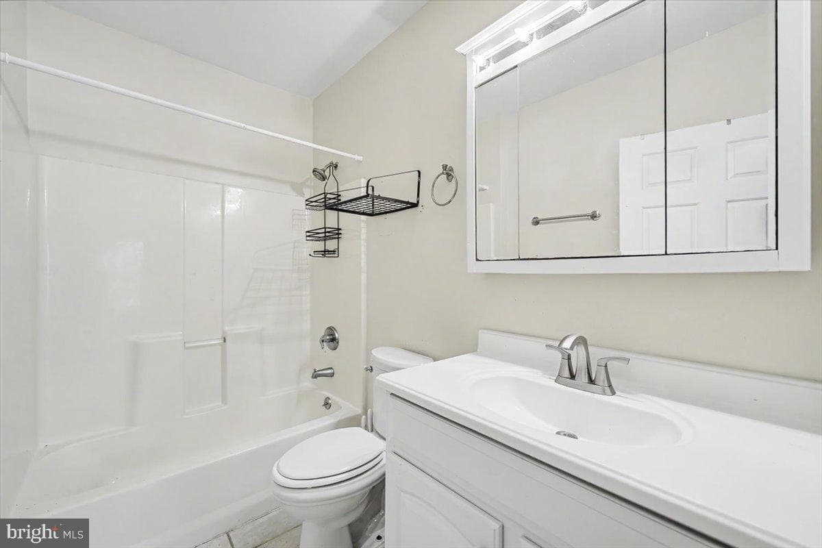 2348 Lindsay Road photo 15