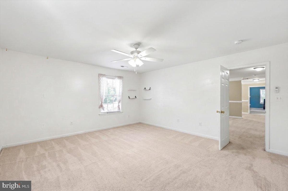 2348 Lindsay Road photo 18