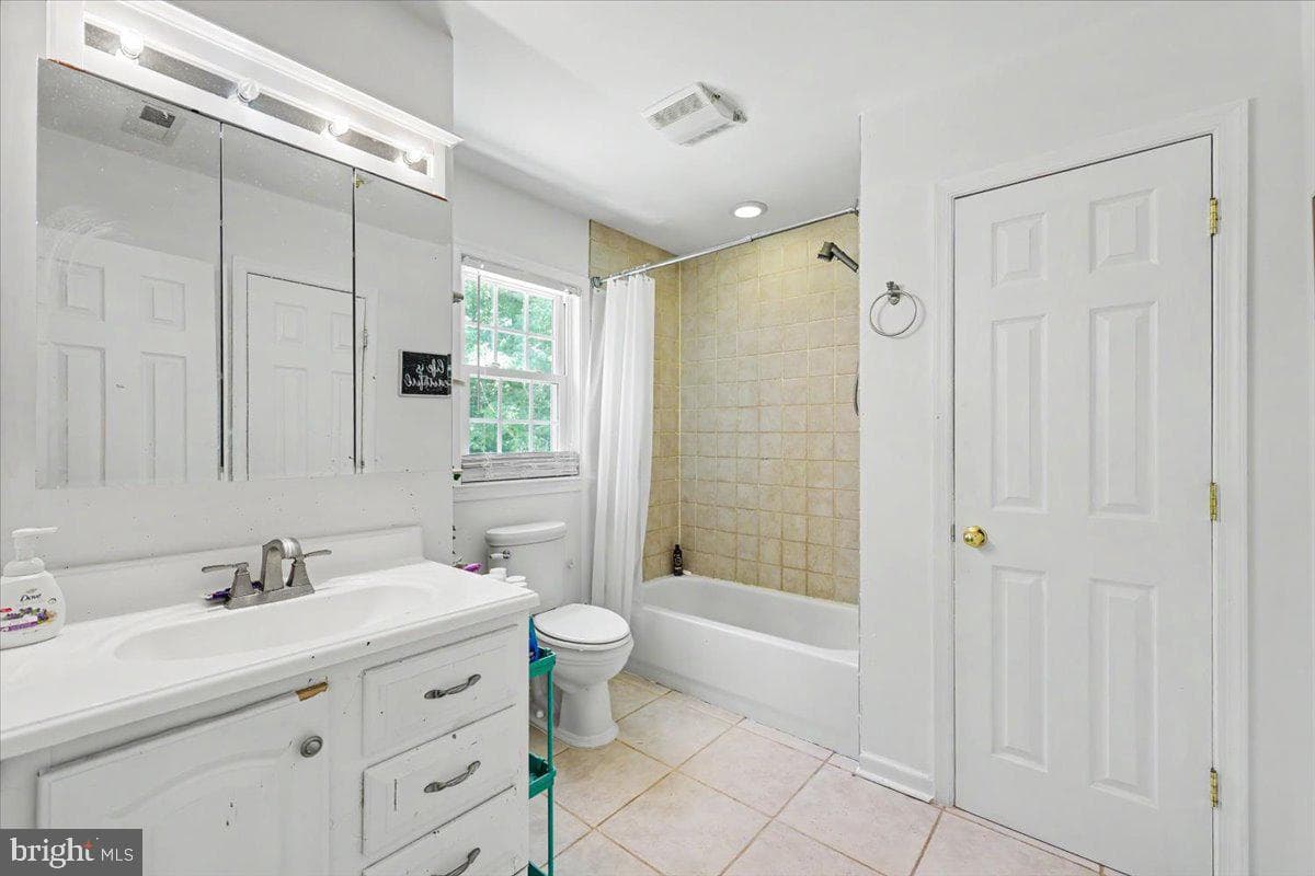 2348 Lindsay Road photo 20