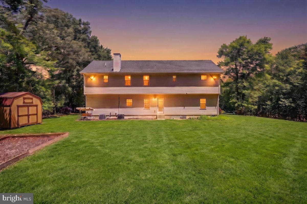2348 Lindsay Road photo 5