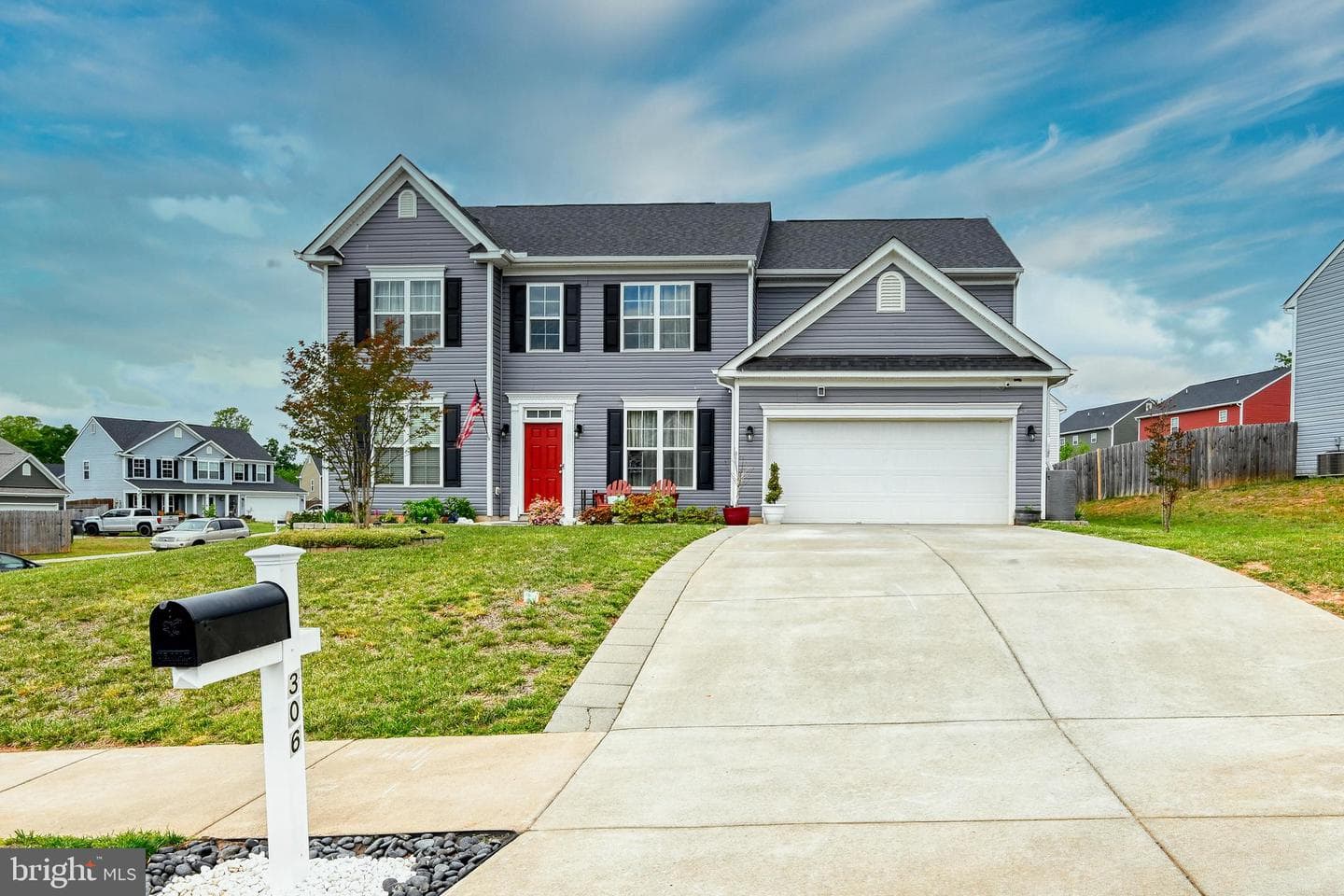 306 Breezewood Way photo 3