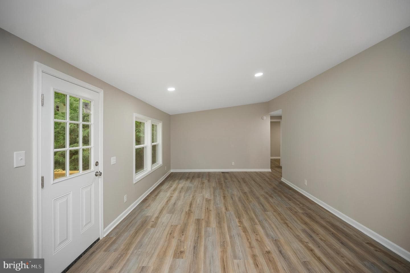 1438 Eastham Road photo 3