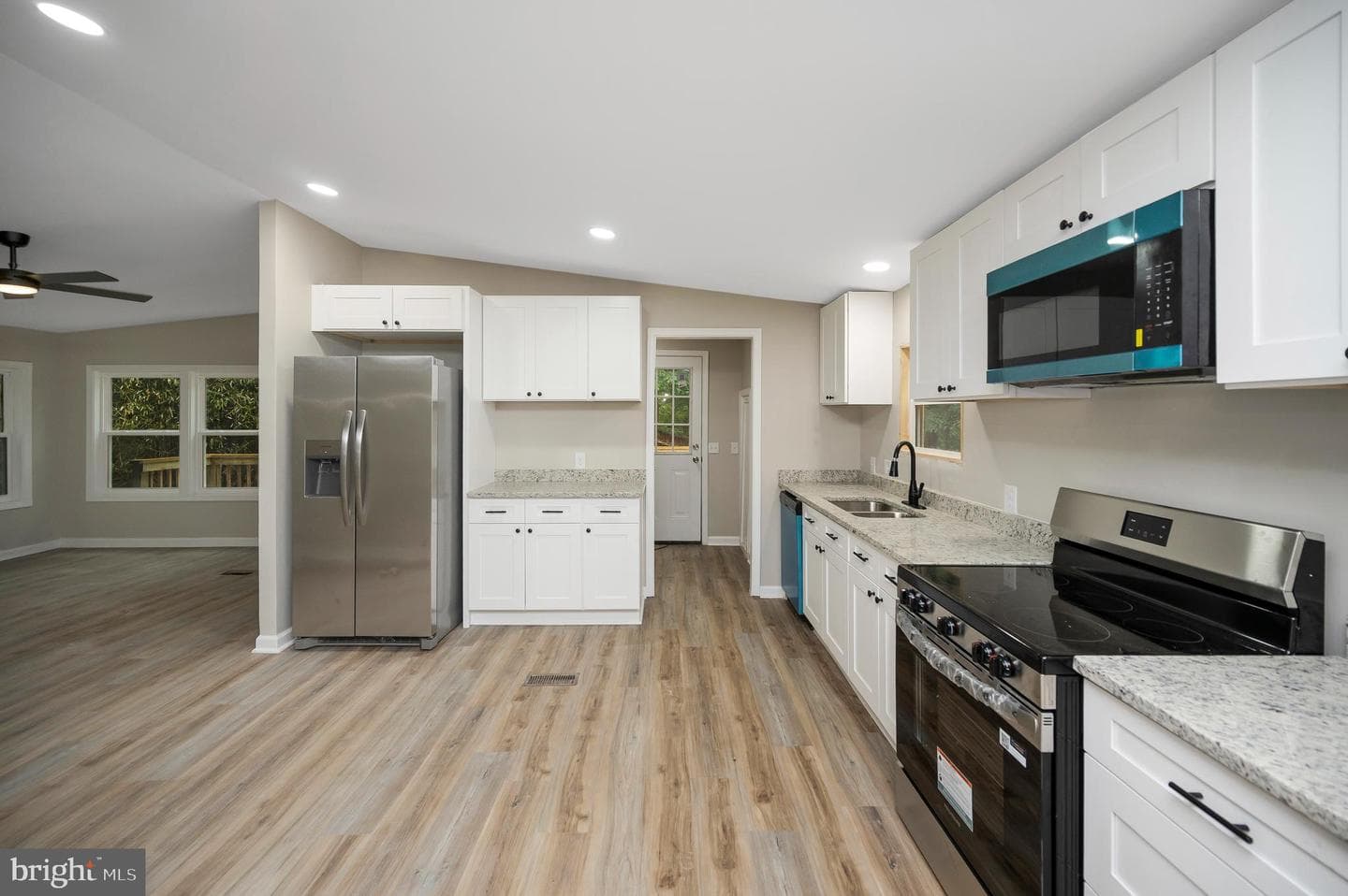 1438 Eastham Road photo 8