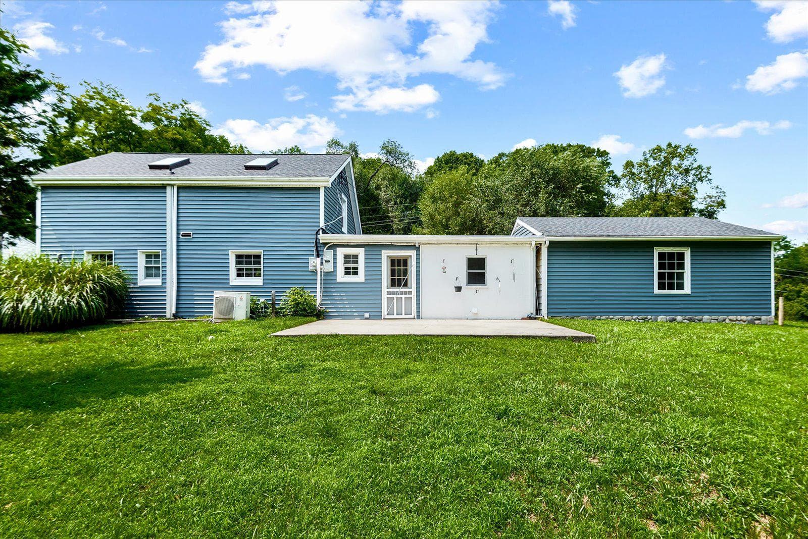 270 Ellis Drive photo 35