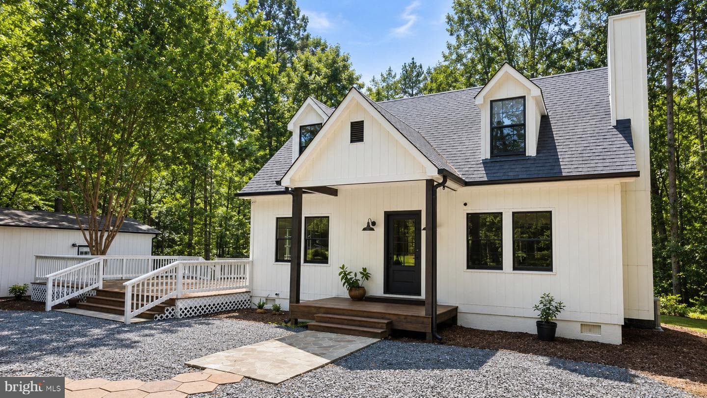 2208 Cartersville, Mineral