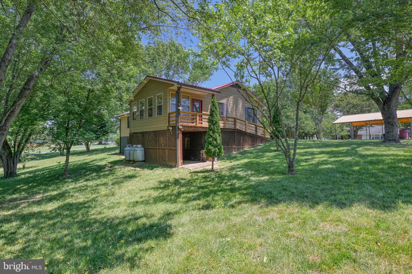 110 Patrick Henry Dr photo 14