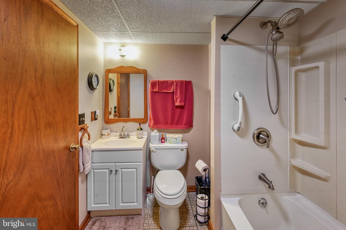 110 Patrick Henry Dr photo 53