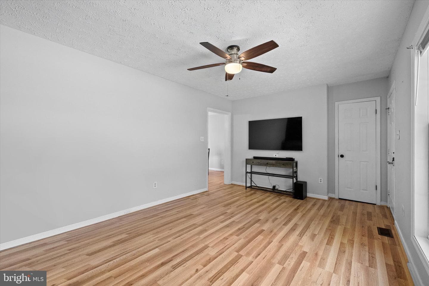 252 Evergreen Rd photo 10
