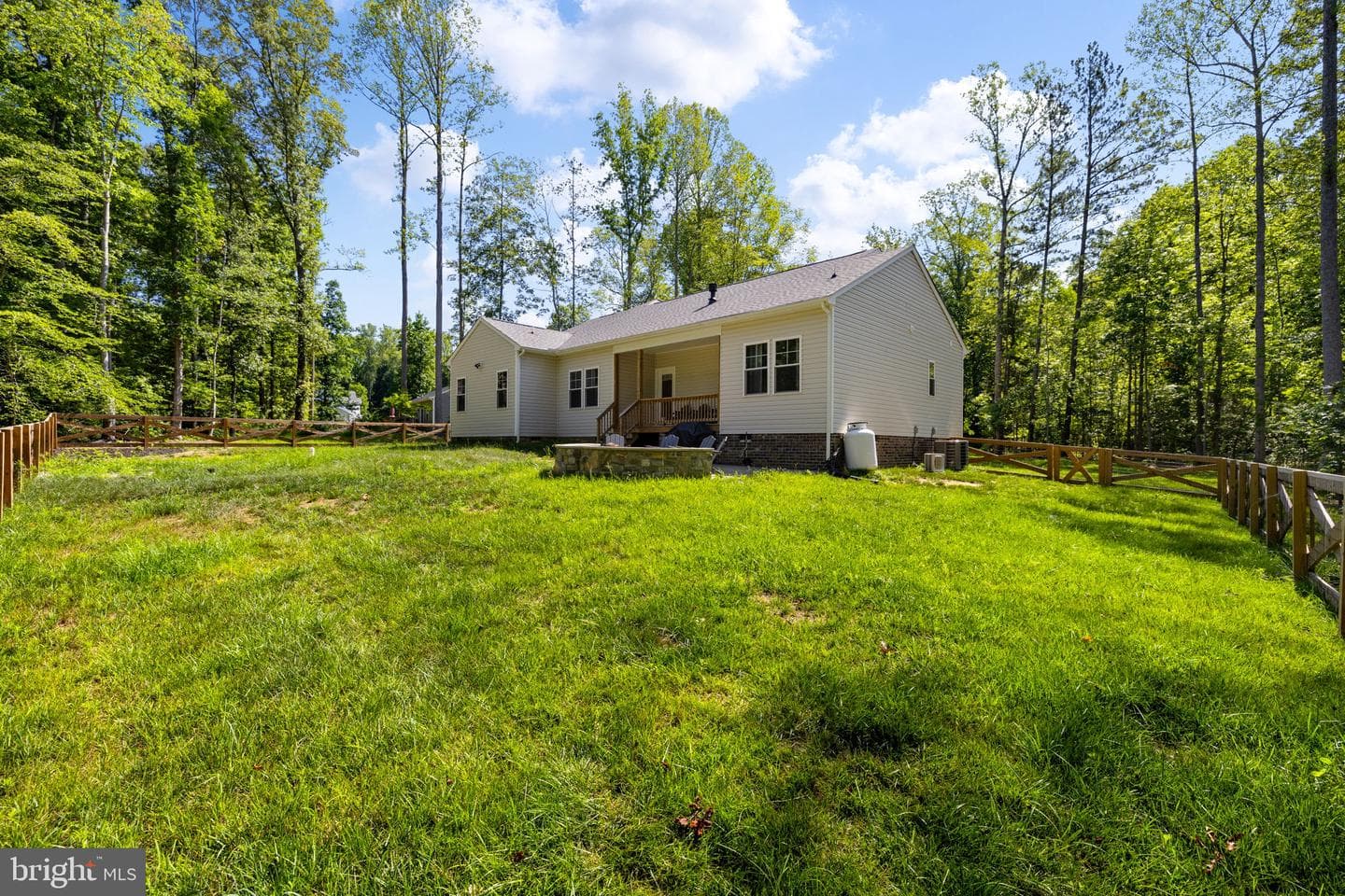 90 Holly Ct photo 58