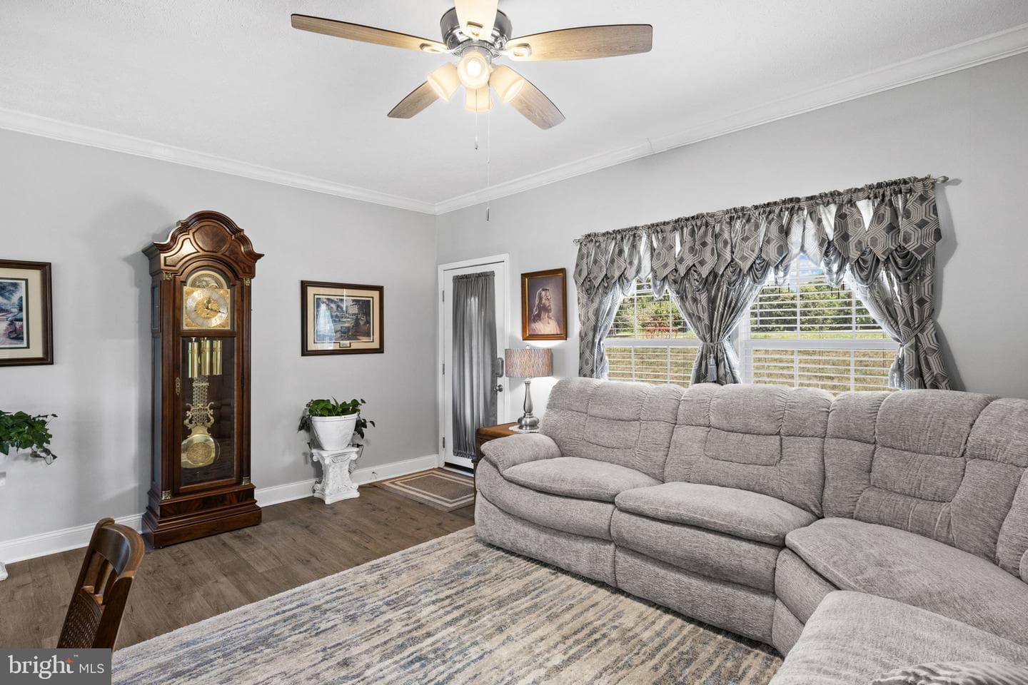 249 Derby Lane photo 20