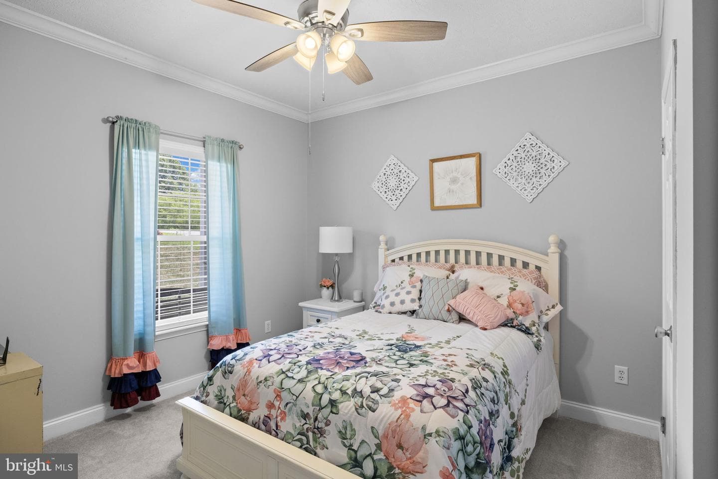 249 Derby Lane photo 38