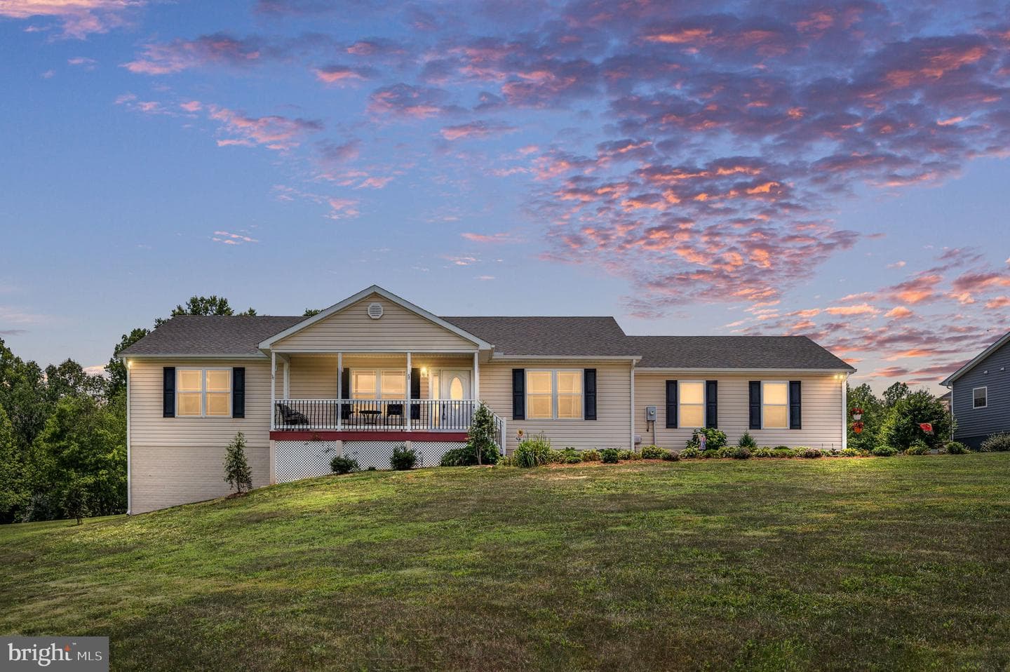 160 Lancaster Court photo 4