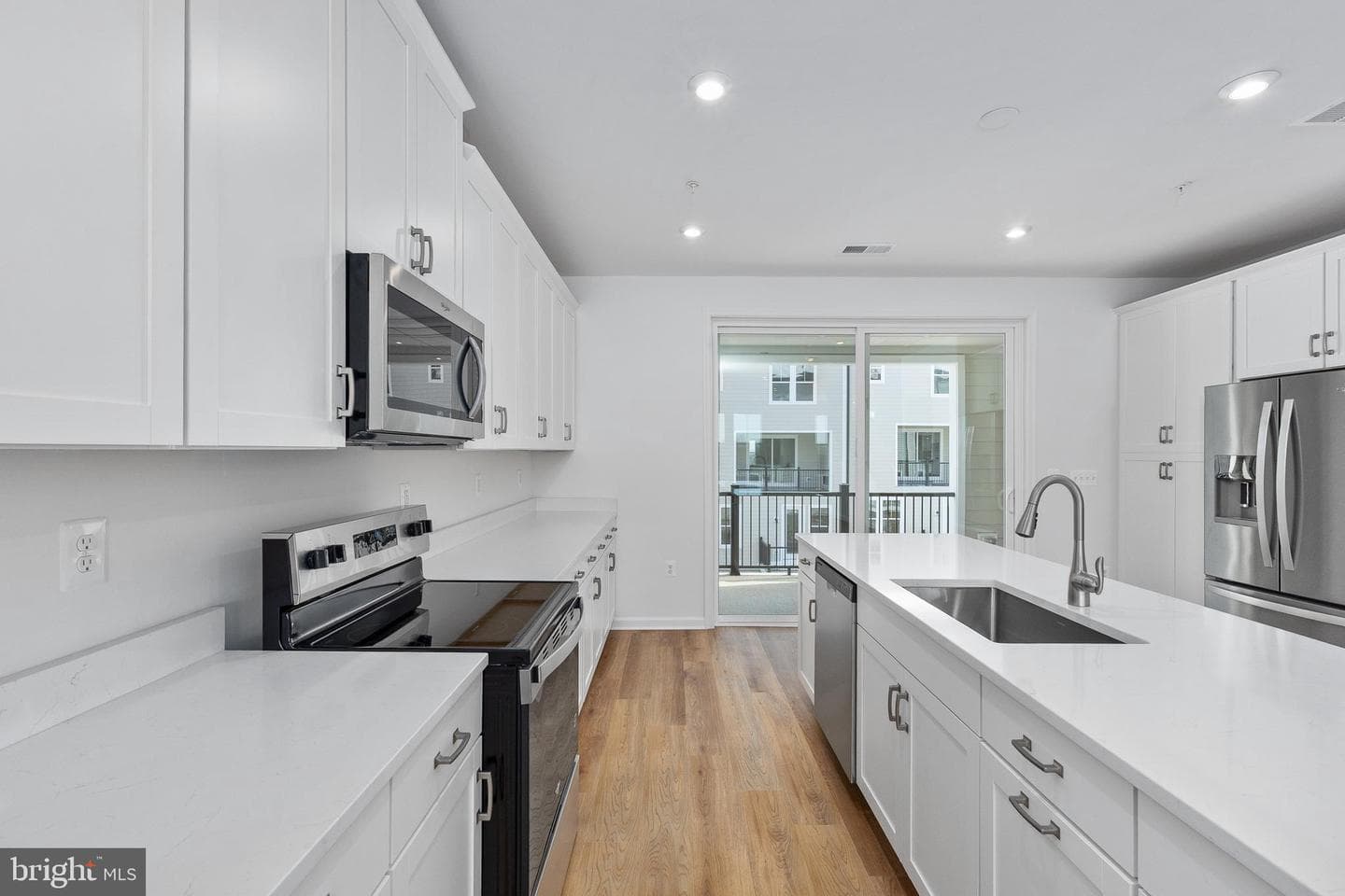 20873 Murry Falls Terrace photo 10
