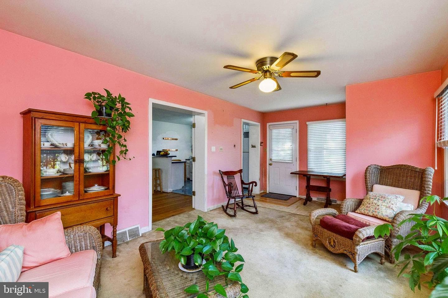 208 Chestnut Street photo 11
