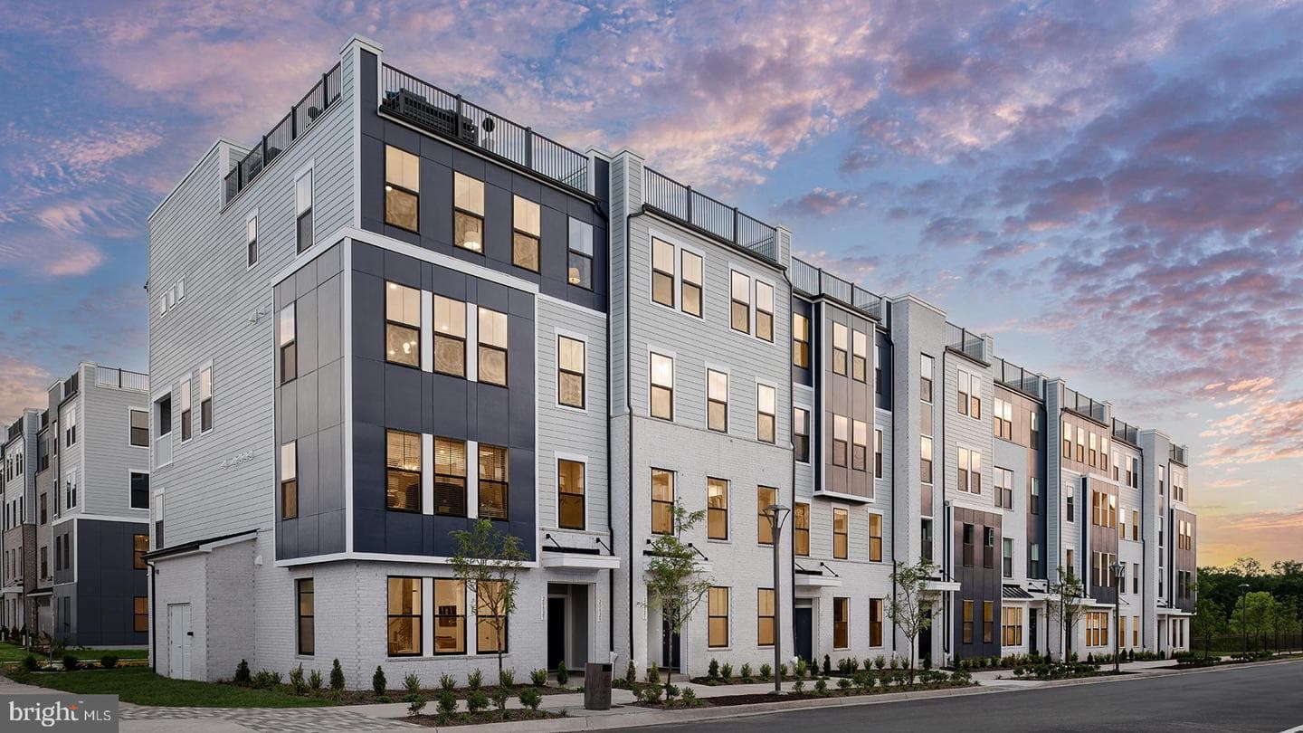 20818 Cloongee Terrace photo 2