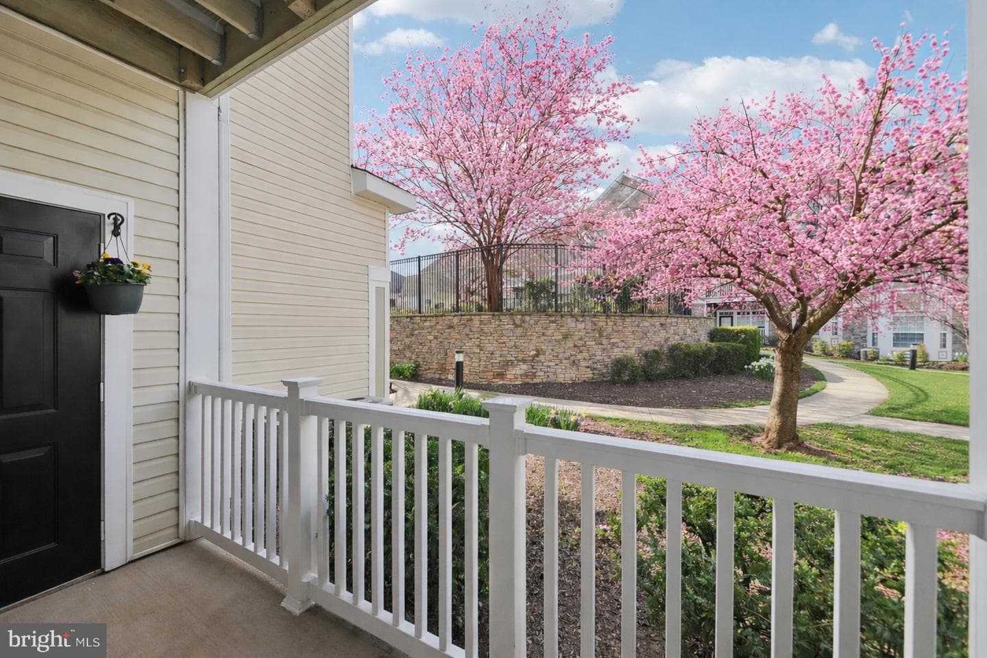 504 Sunset View Terrace SE #104 photo 3