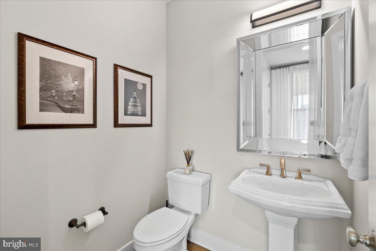 42104 Creighton Road photo 26