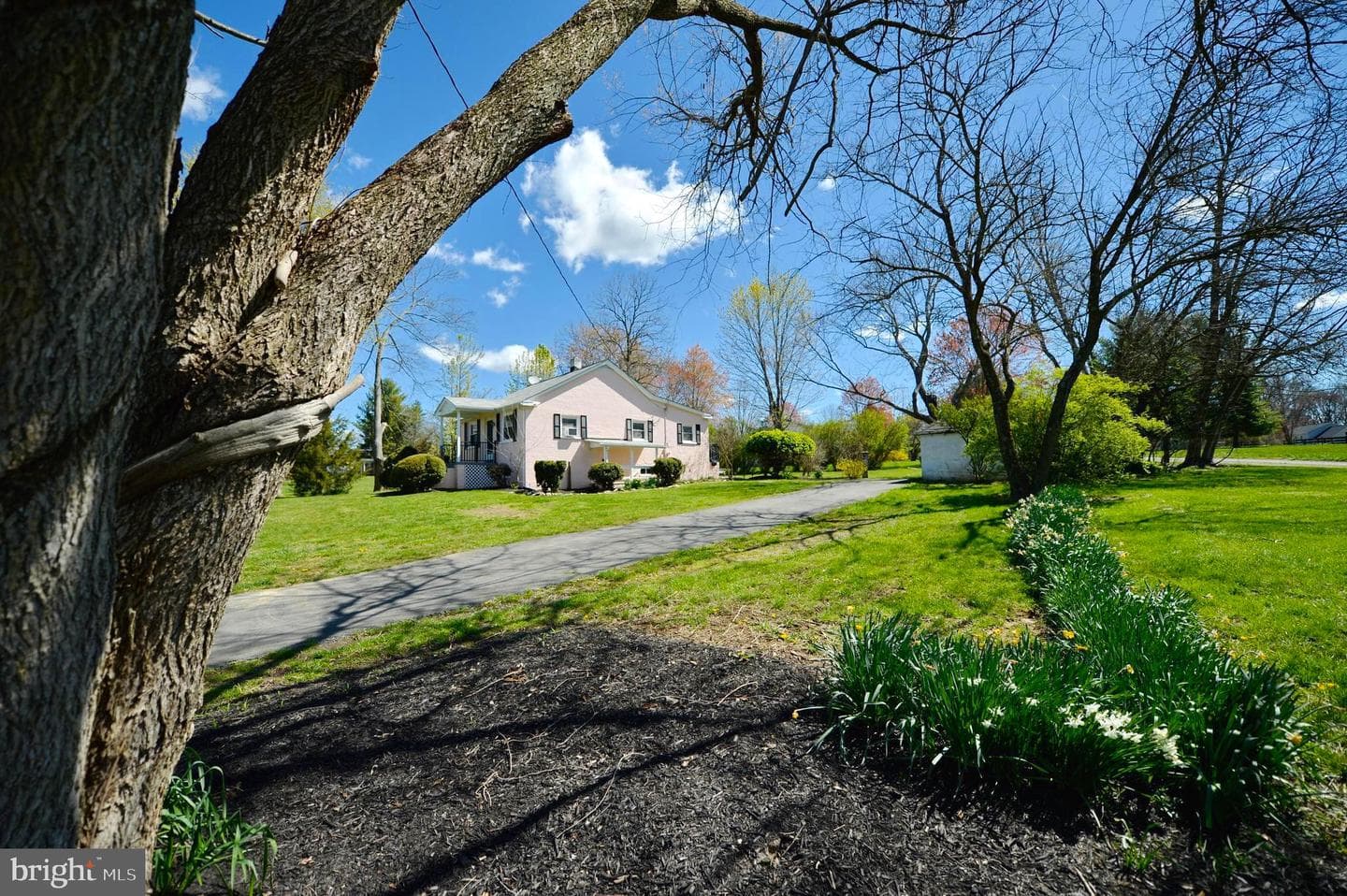22282 St Louis Road photo 4
