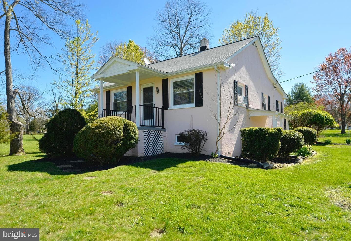 22282 St Louis Road photo 5