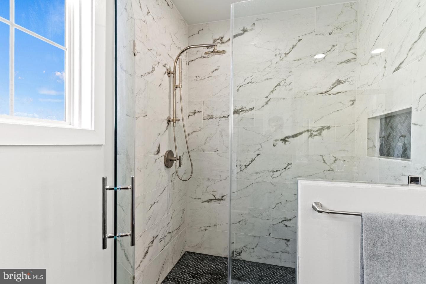 22920 Bubbling Brook Drive photo 37