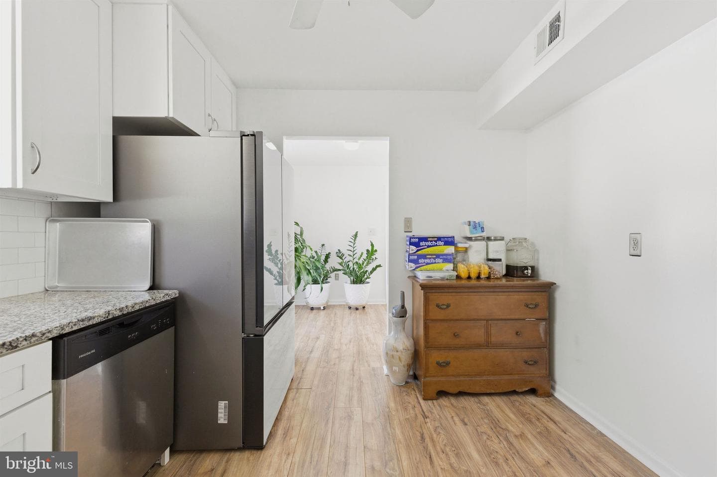 1607 N Brunswick Street photo 13
