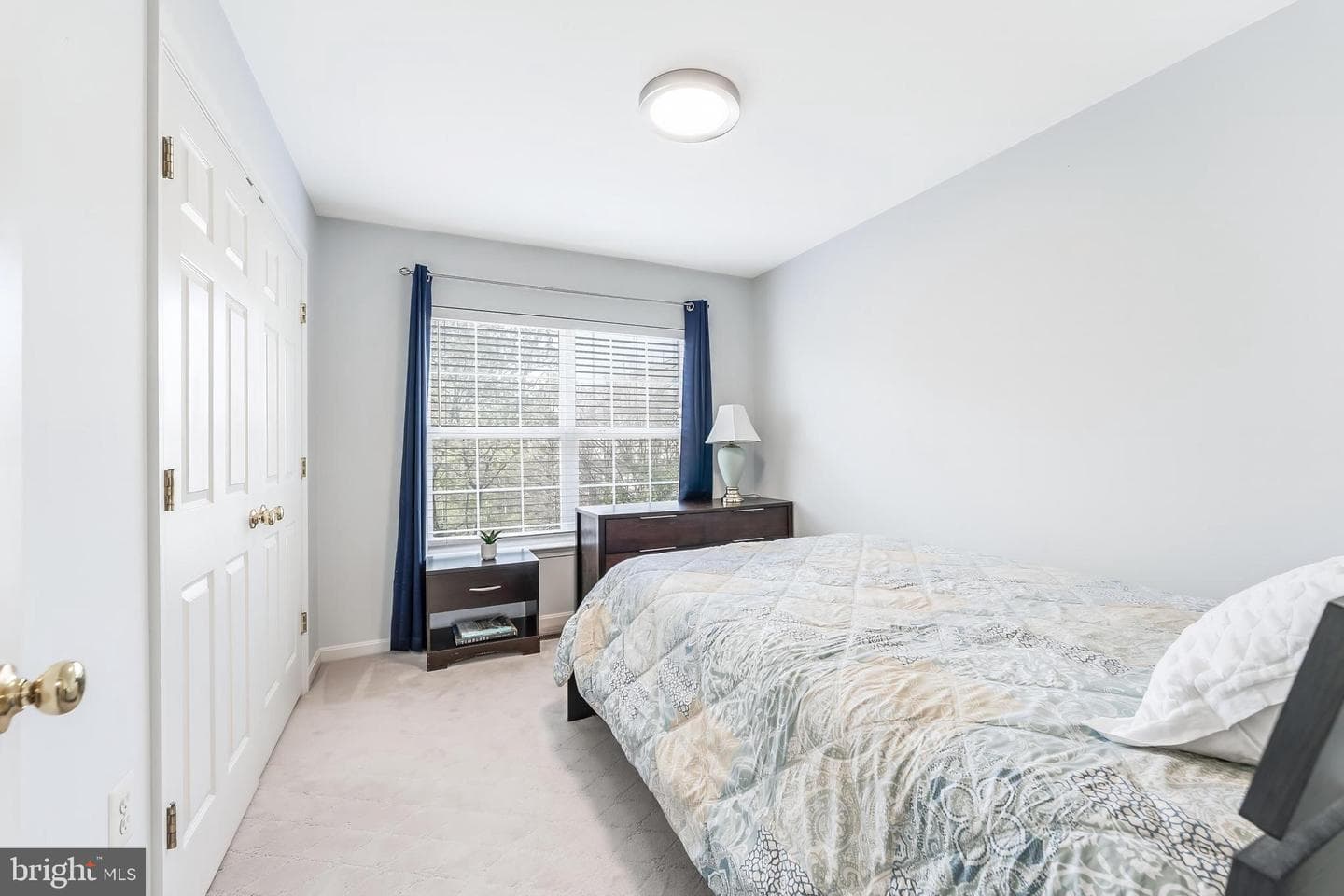 23097 Fontwell Square photo 24