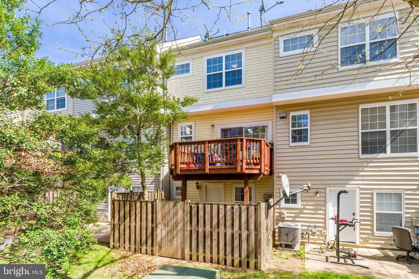 23097 Fontwell Square photo 42