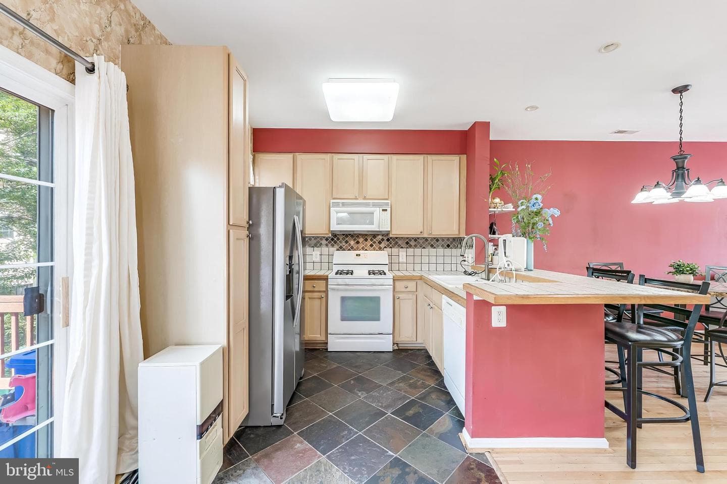 23097 Fontwell Square photo 8
