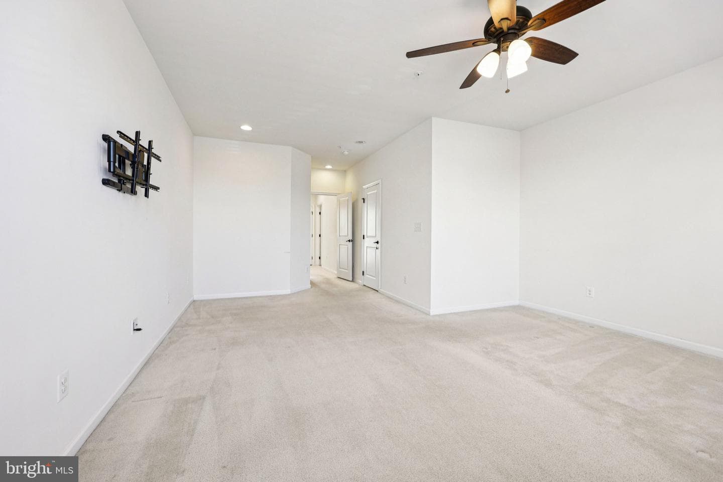 26052 Braided Mane Terrace photo 28
