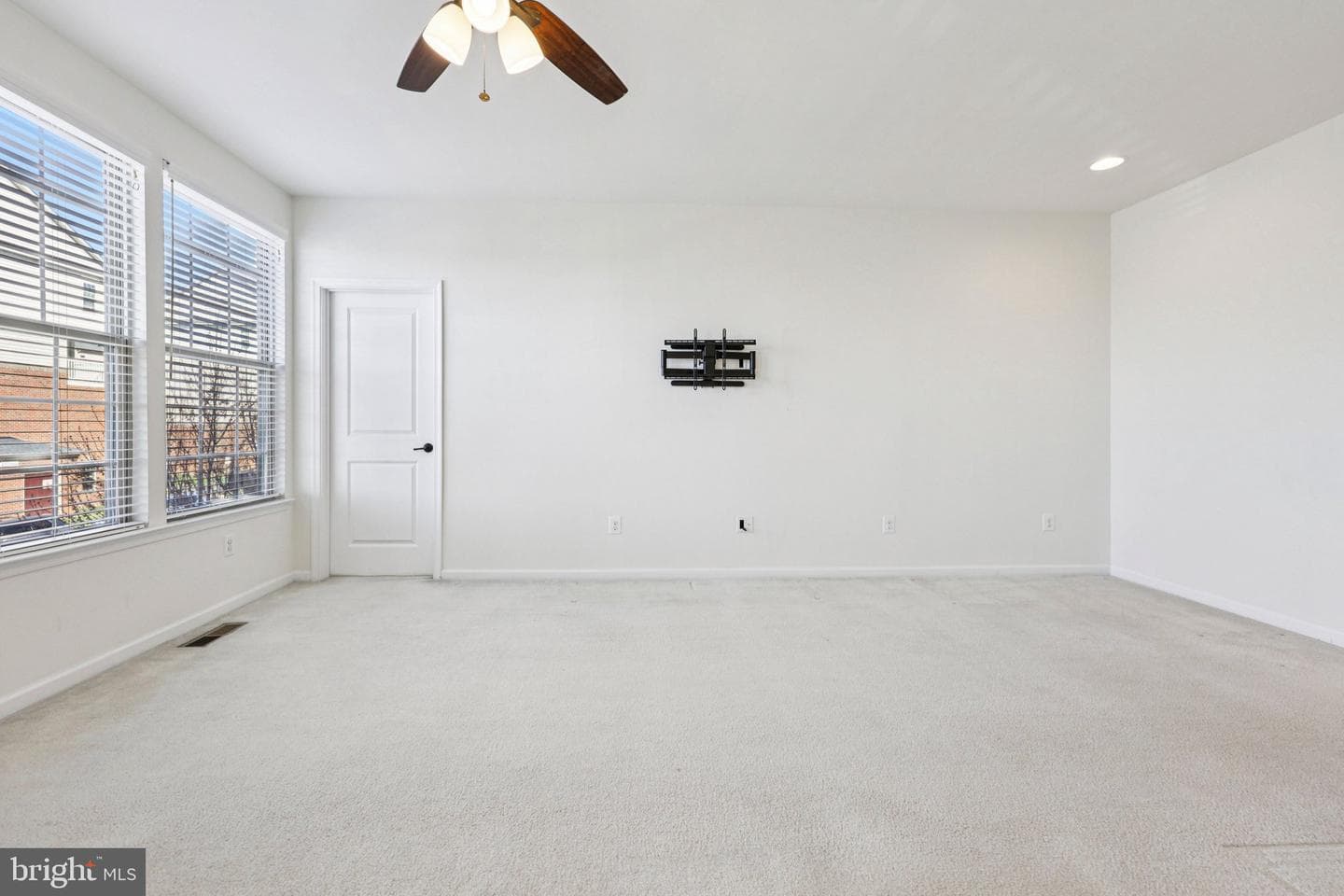 26052 Braided Mane Terrace photo 29