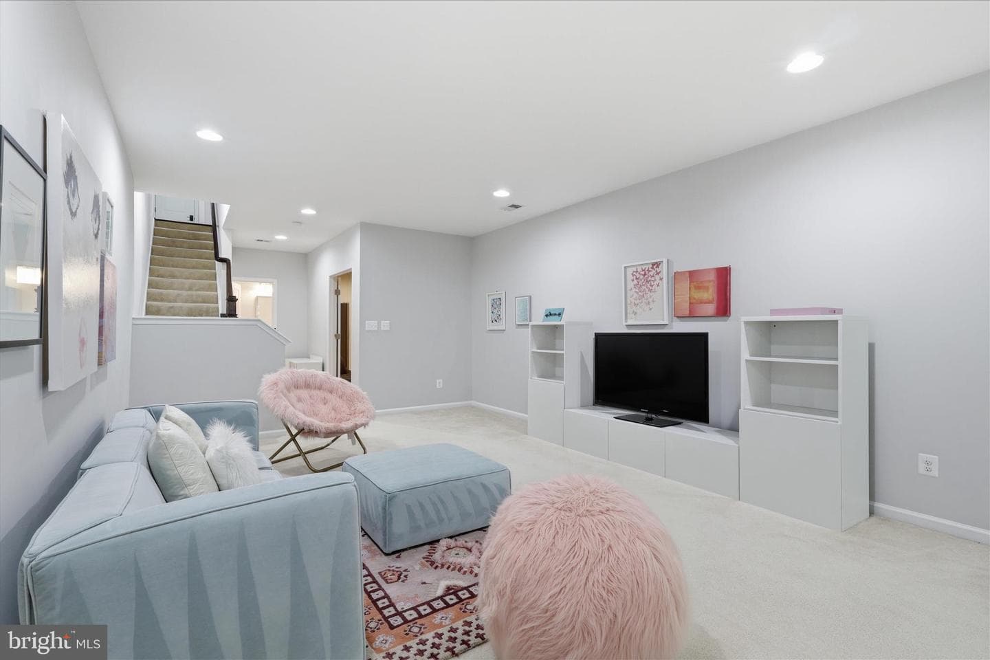 44537 Neponset Street photo 38