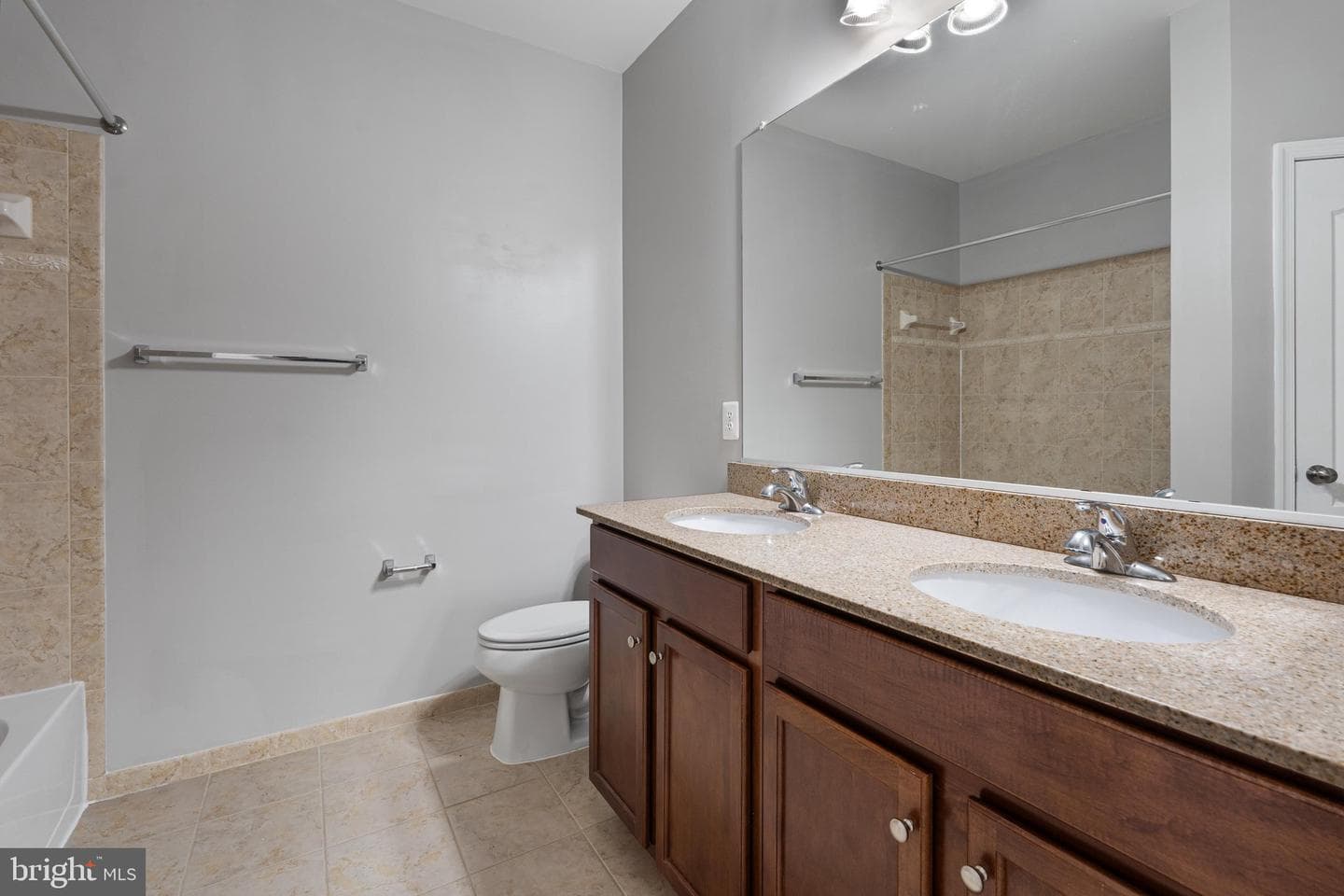 24546 Byrne Meadow Square photo 37