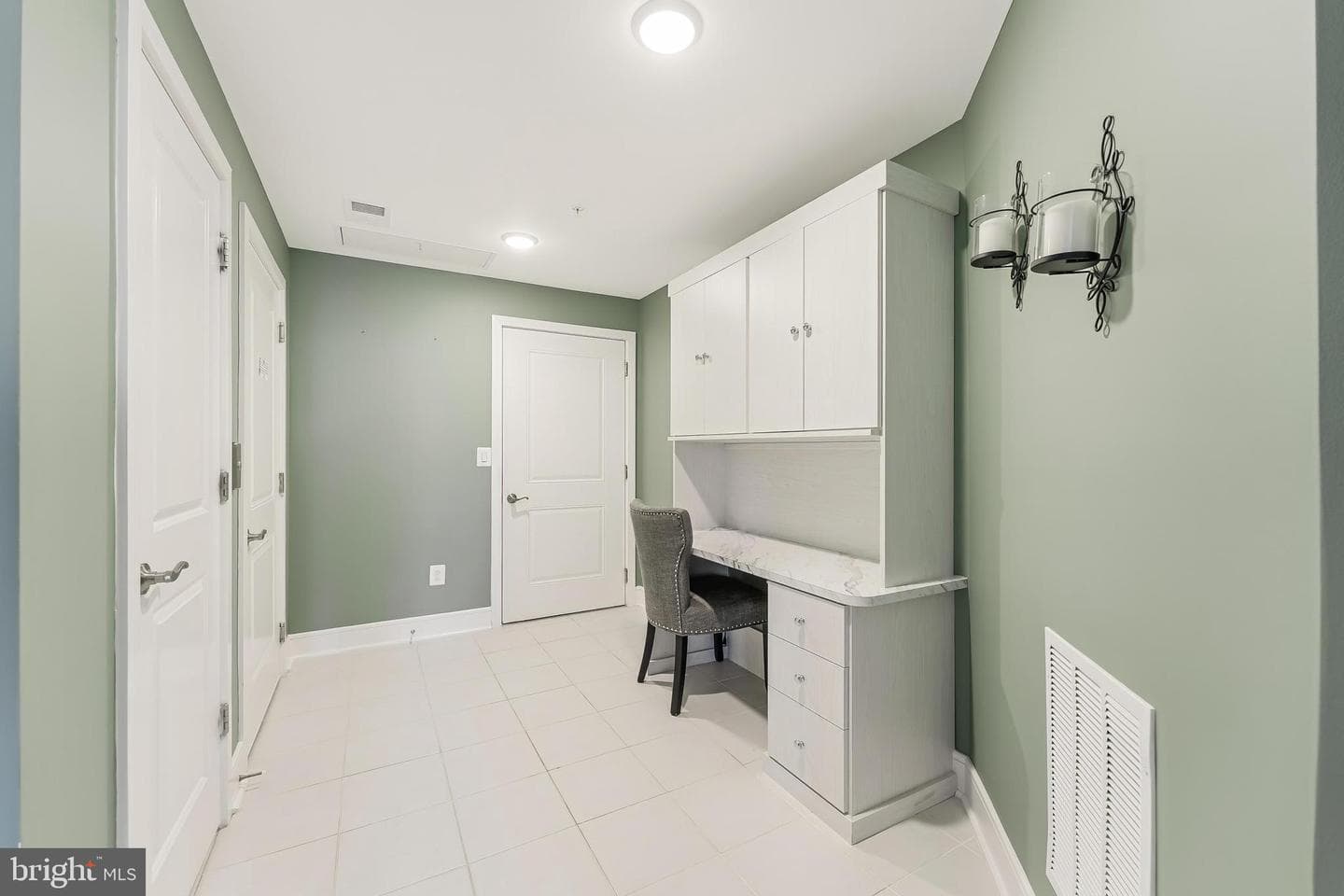 42881 Littlehales Terrace photo 18