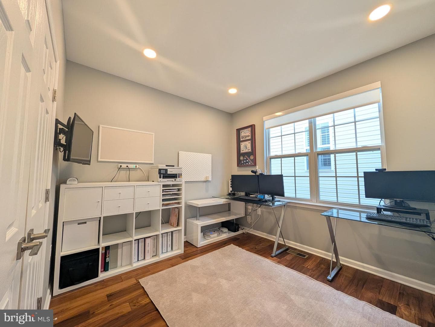 405 Hanrahan Court SE photo 18