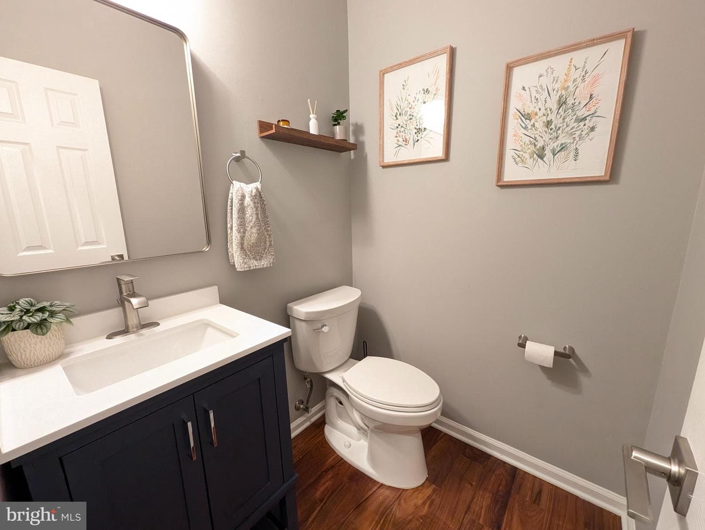 405 Hanrahan Court SE photo 20