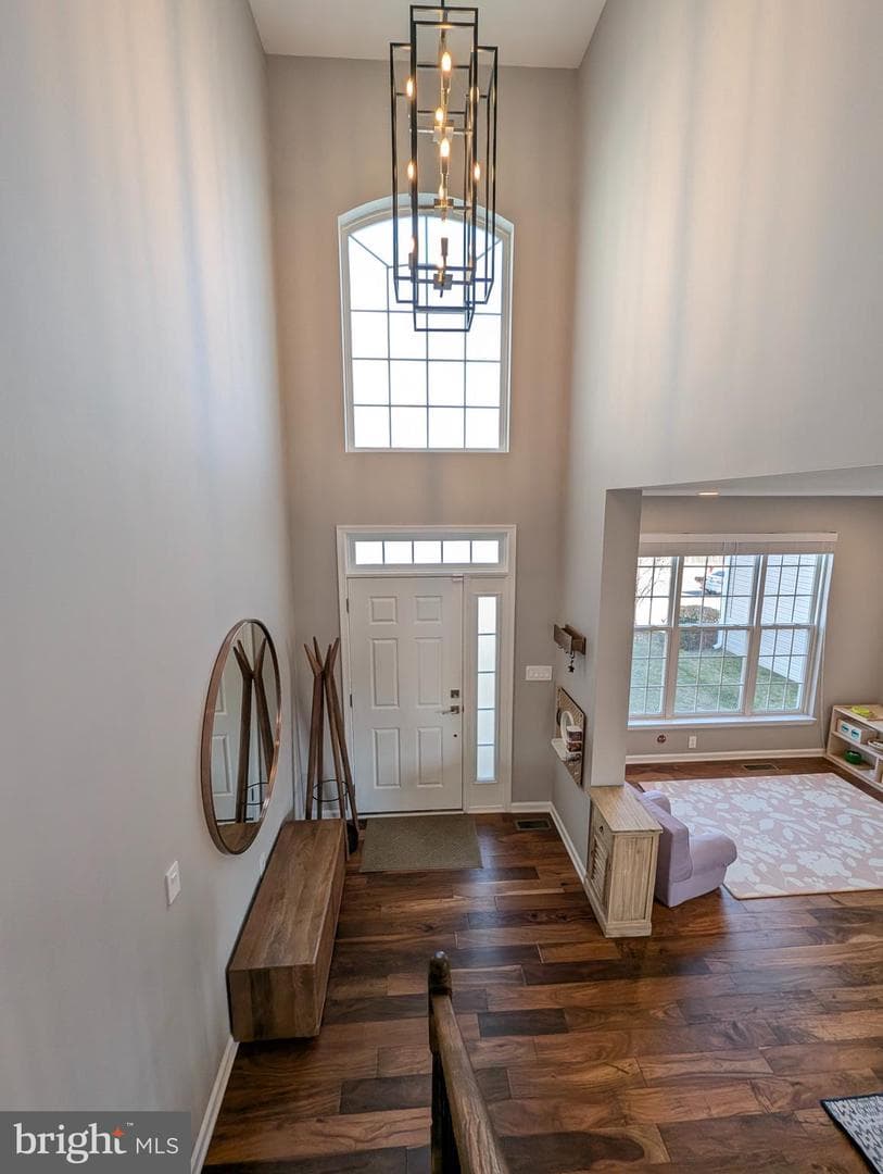 405 Hanrahan Court SE photo 4
