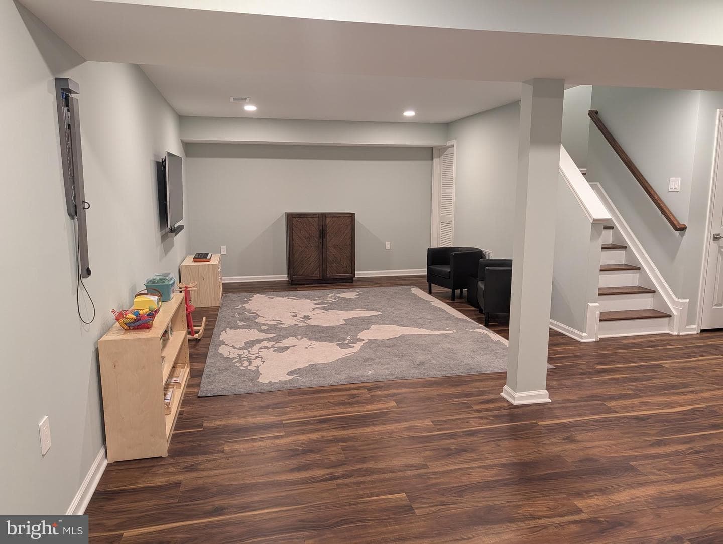 405 Hanrahan Court SE photo 42