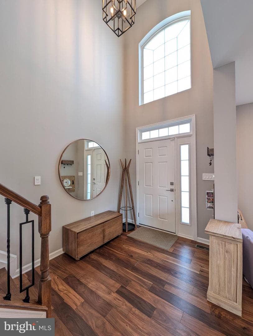 405 Hanrahan Court SE photo 5