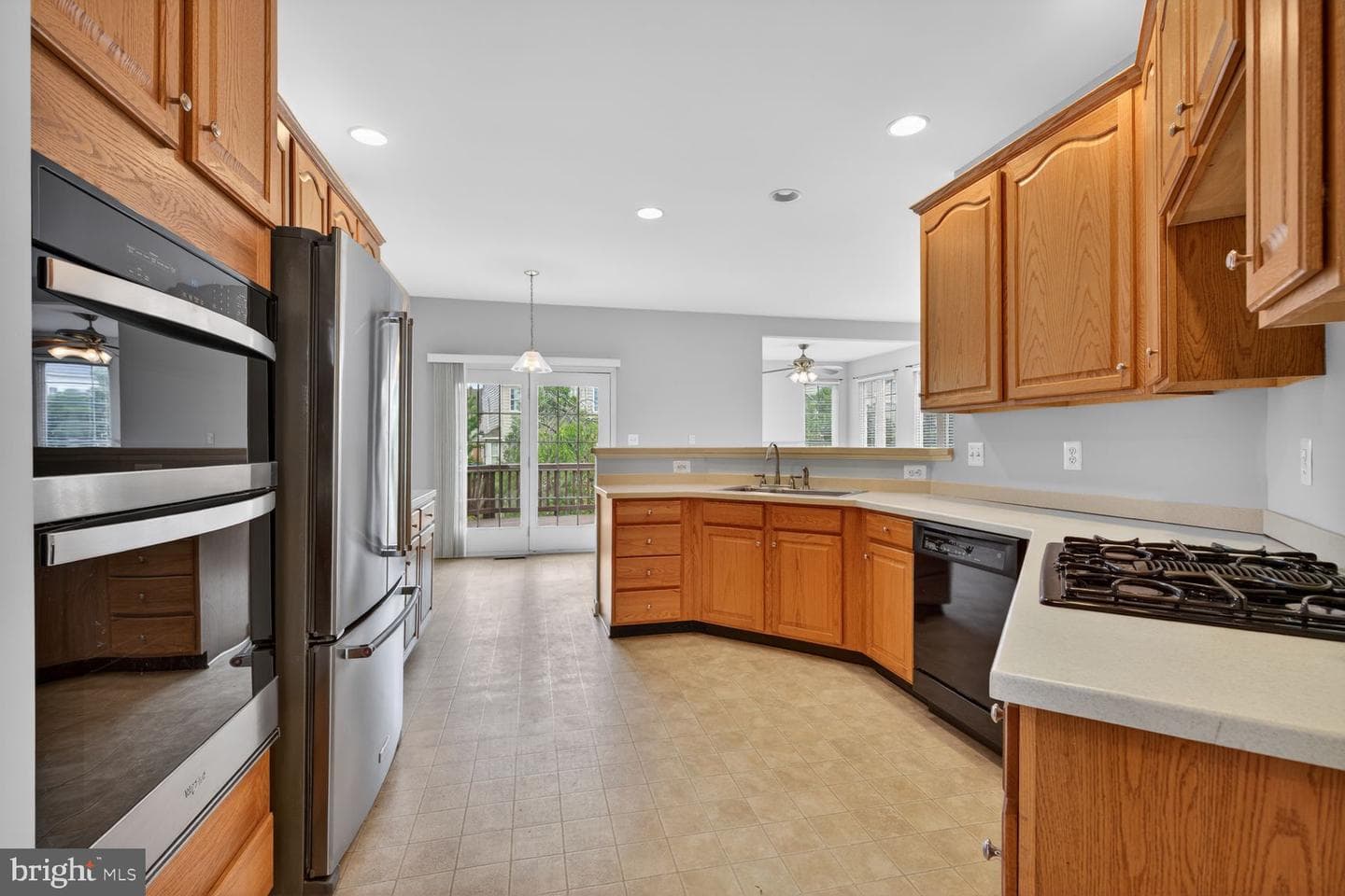 22524 Welborne Manor Square photo 6
