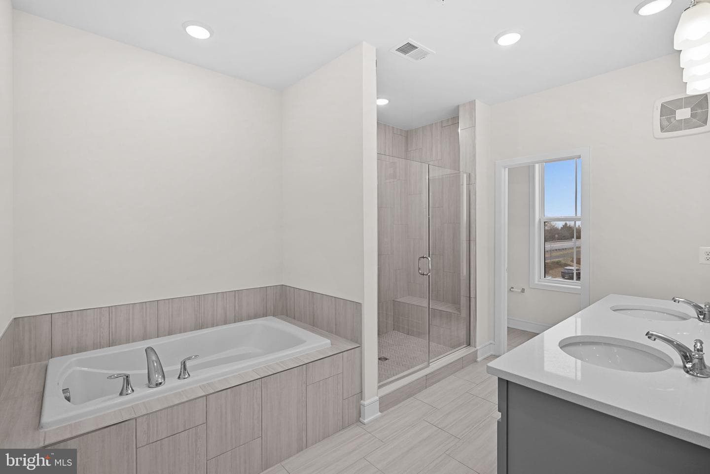 43406 Farringdon Square photo 18