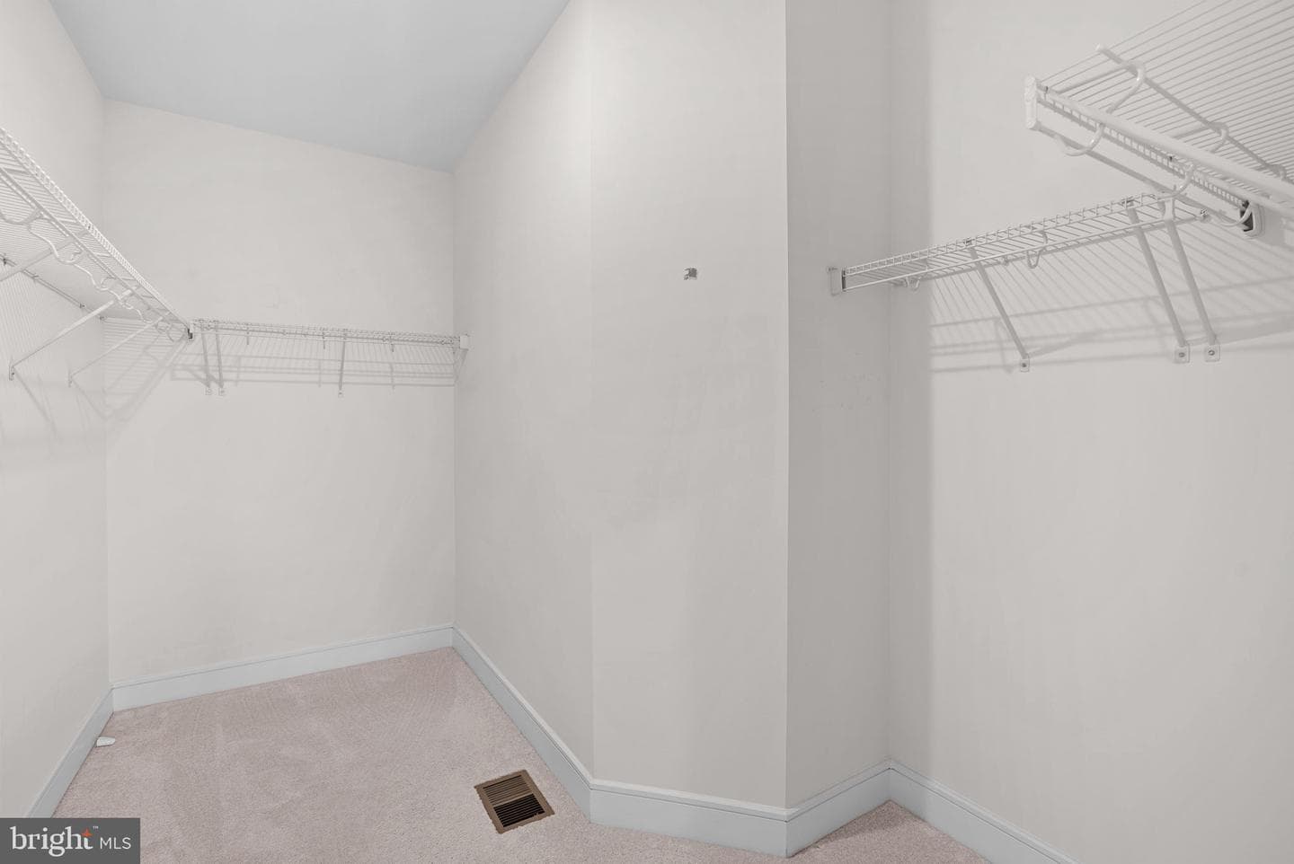43406 Farringdon Square photo 23