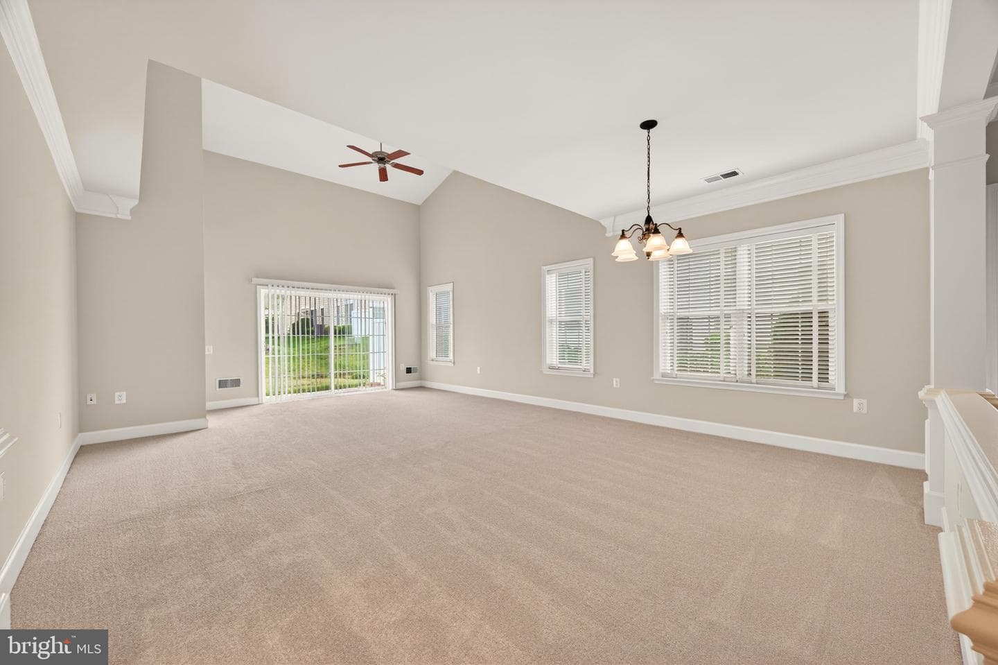 44397 Maltese Falcon Square photo 15