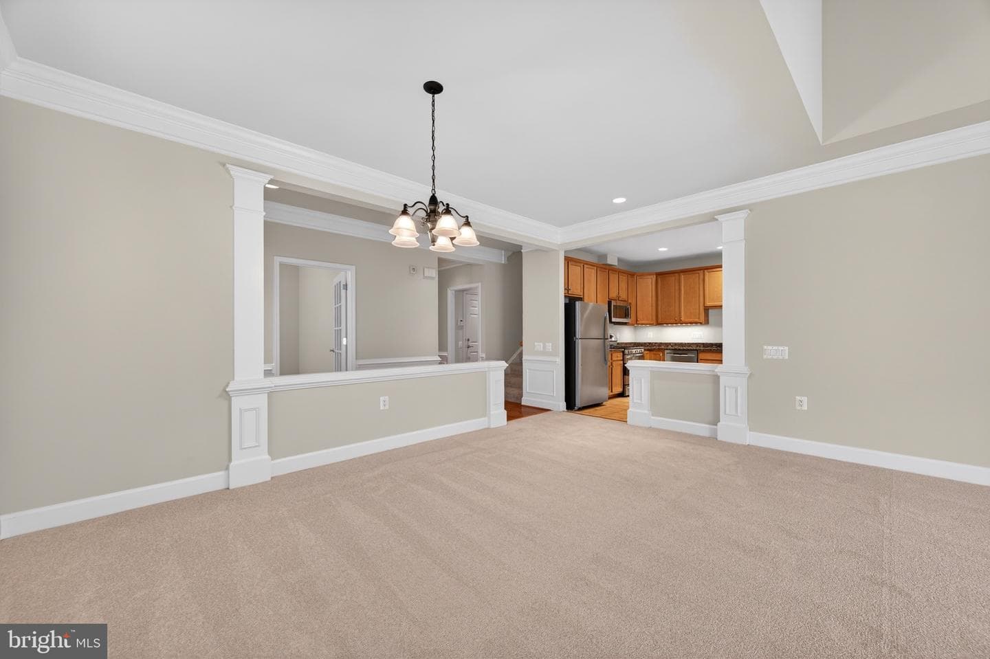 44397 Maltese Falcon Square photo 16