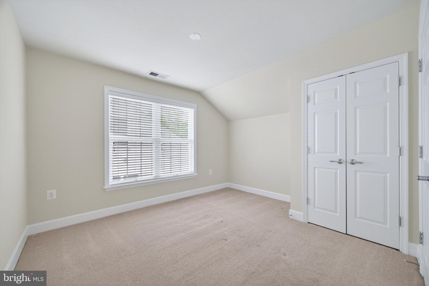 44397 Maltese Falcon Square photo 46